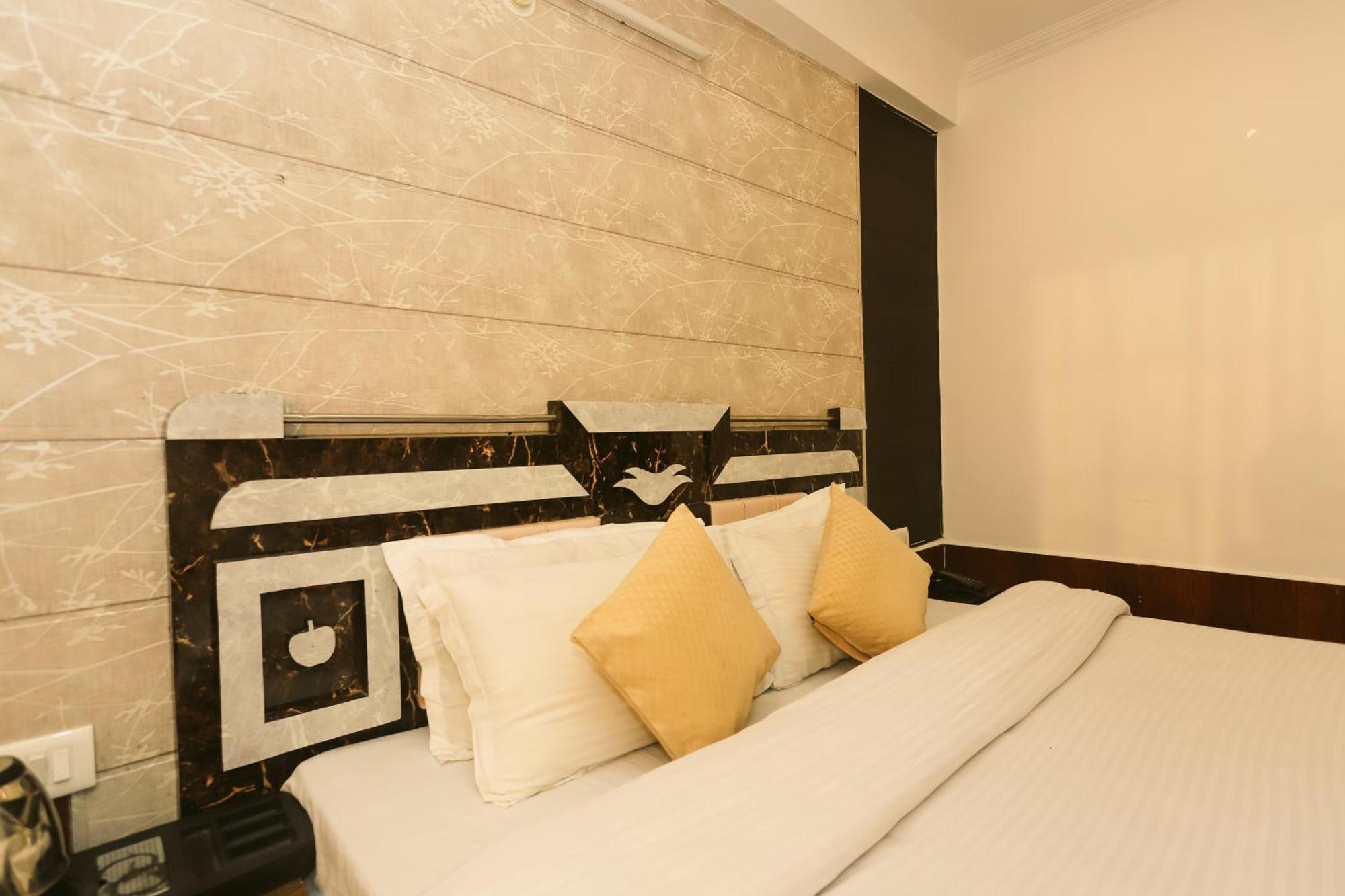 Mirage Grand Hotel МакЛеод Ганж Екстериор снимка